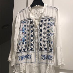 Desigual White Blouse with Blue Floral Patterns and embroidery size M